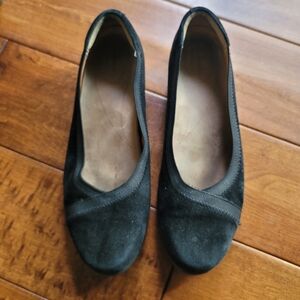 Clarks Women's Black Suede Flats